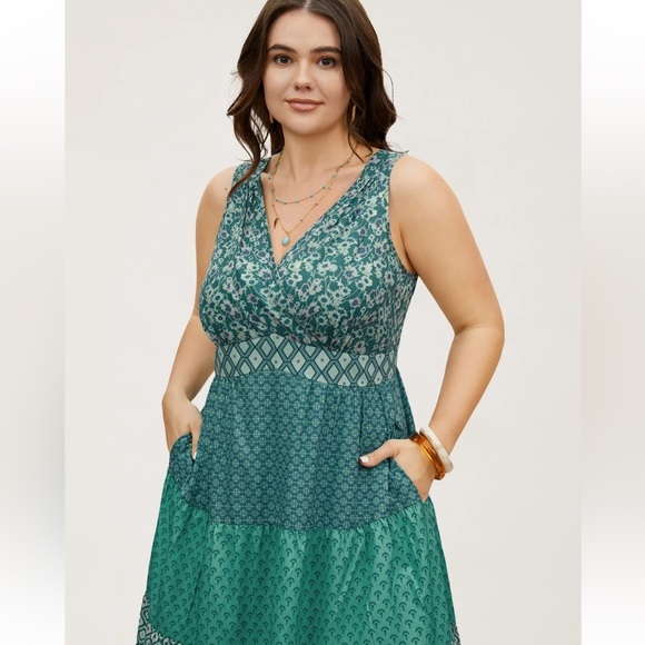 BloomChic Bandana Patchwork Floral Sleeveless Dress - Picture 4 of 8
